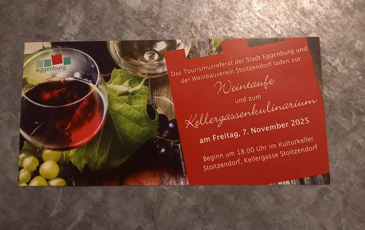 Ganslessen mit Theaterhintergrund